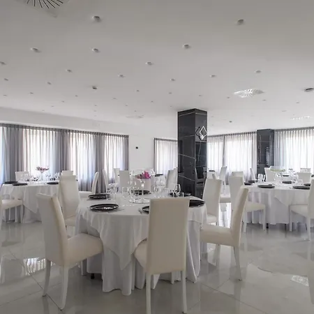Hotell Ancora 4*