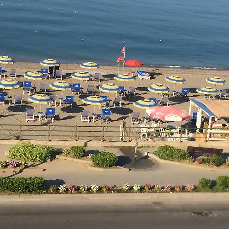 Hotell Ancora 4*