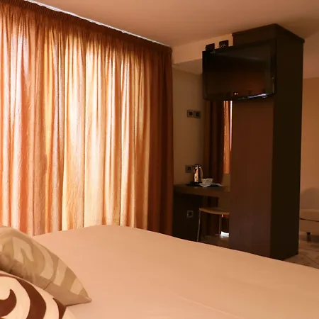 Ancora Hotell 4*