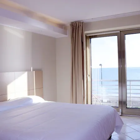 Ancora Hotell 4*