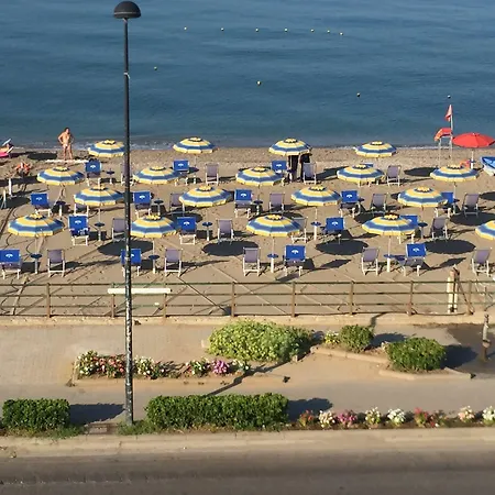 Ancora Hotell