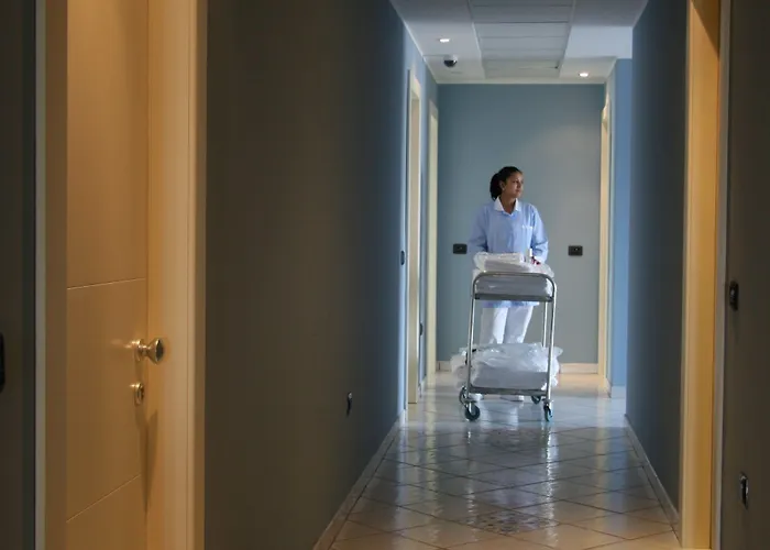 ホテル Ancora ポンテカニャーノ